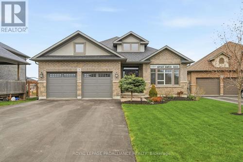 18 TRINITY COURT  Belleville (Thurlow Ward), ON K8N 0E7