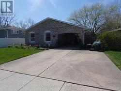 2909 HENLEY AVENUE Niagara Falls (Church's Lane), ON L2J 3M3