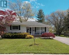 44 VALENCOURT DRIVE Welland (N. Welland), ON L3C 1M8