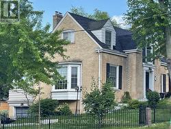 29 HIGHBOURNE AVENUE Toronto, ON M5P 2J1
