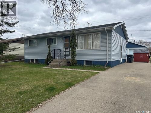 260 Duncan Road, Estevan, SK - Outdoor