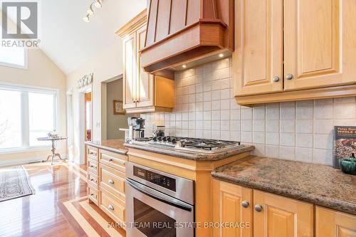 24 Finley Drive, Tiny, ON - Indoor Photo Showing Kitchen