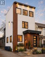 201 RHODES AVENUE Toronto, ON M4L 3A2