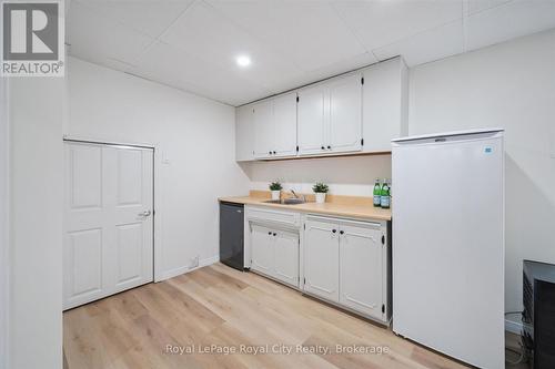 22 Crestwood Drive, Cambridge, ON - Indoor
