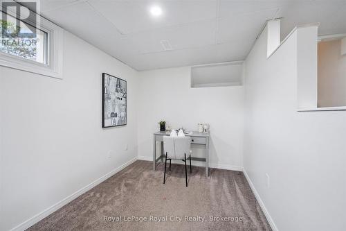 22 Crestwood Drive, Cambridge, ON - Indoor