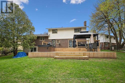 22 Crestwood Drive, Cambridge, ON - Outdoor
