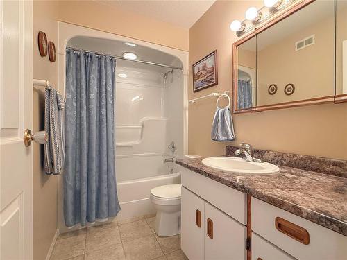 151 Daly Crescent, Brandon, MB - Indoor Photo Showing Bathroom