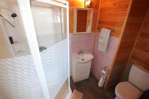Primary Bedroom 3 Pce Ensuite - 156 Cottage Road, Steep Rock, MB - Indoor Photo Showing Bathroom