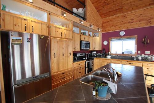 Kitchen - 156 Cottage Road, Steep Rock, MB - Indoor Photo Showing Kitchen With Double Sink