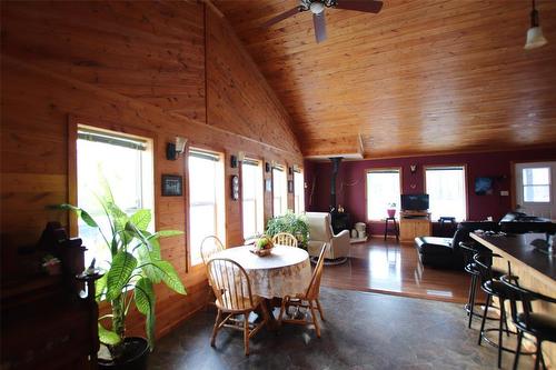 Dining - 156 Cottage Road, Steep Rock, MB - Indoor Photo Showing Dining Room