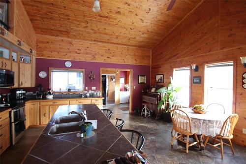 Kitchen and Dining - 156 Cottage Road, Steep Rock, MB - Indoor