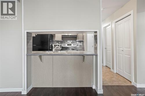 2110 5500 Mitchinson Way, Regina, SK - Indoor Photo Showing Kitchen