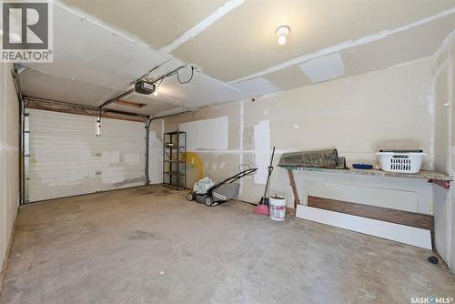 1310 East Centre, Saskatoon, SK - Indoor Photo Showing Garage