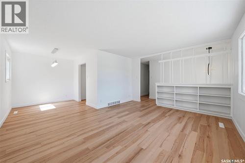 1310 East Centre, Saskatoon, SK - Indoor Photo Showing Other Room