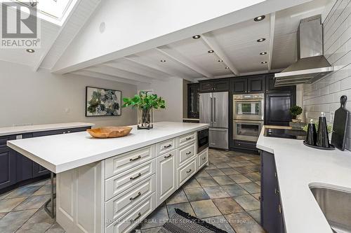 1454 Chasehurst Drive, Mississauga, ON - Indoor Photo Showing Kitchen