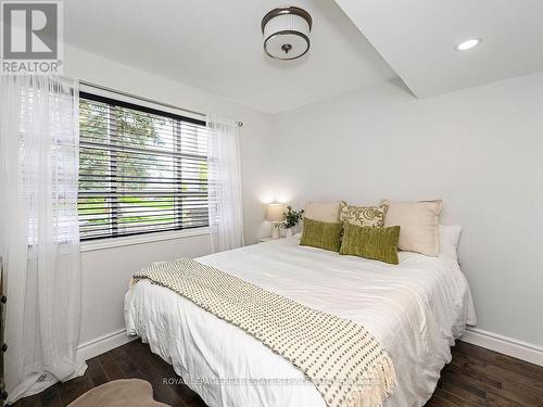 1454 Chasehurst Drive, Mississauga, ON - Indoor Photo Showing Bedroom