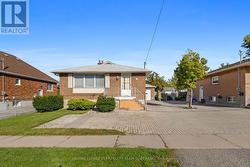 378 ELMGROVE AVENUE Oshawa, ON L1J 2C5