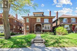 45 THORNCLIFFE AVENUE Toronto, ON M4K 1V4