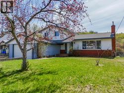 1324 MOFFAT AVENUE  Quesnel, BC V2J 3A7