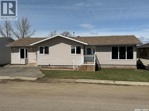 1114 Herbert Avenue, Herbert, SK - Outdoor