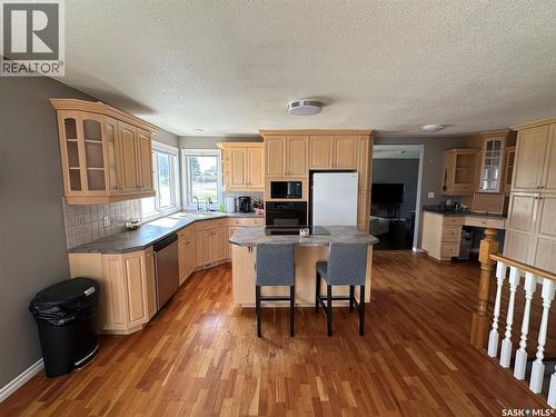 1114 Herbert Avenue, Herbert, SK - Indoor Photo Showing Kitchen