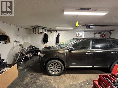 1114 Herbert Avenue, Herbert, SK - Indoor Photo Showing Garage