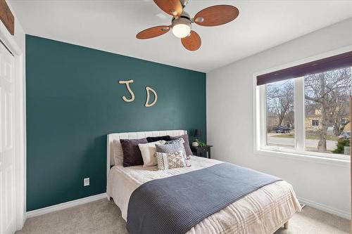 278 Laxdal Road, Winnipeg, MB - Indoor Photo Showing Bedroom