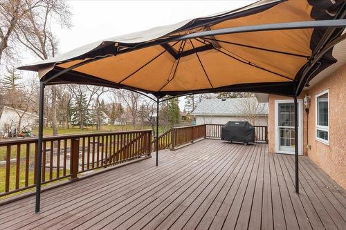 Spacious deck for entertaining - 278 Laxdal Road, Winnipeg, MB - Outdoor With Deck Patio Veranda With Exterior