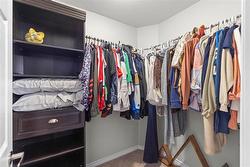 Walk-in closet - 