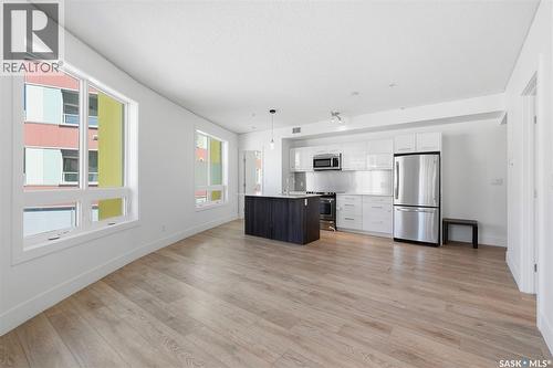 204 409 B Avenue S, Saskatoon, SK - Indoor Photo Showing Kitchen With Upgraded Kitchen