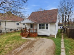 17 Rue Lord-Aylmer Gatineau (Aylmer), QC J9H 3R8