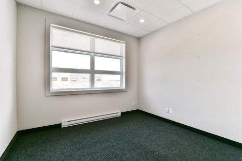 Office - 201-3305 Av. De La Gare, Mascouche, QC - Indoor Photo Showing Other Room