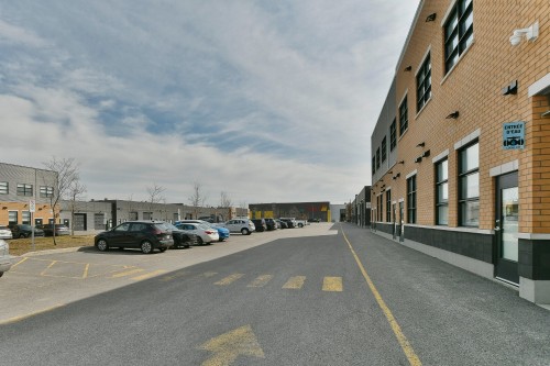 Front of Structure - 201-3305 Av. De La Gare, Mascouche, QC - Outdoor