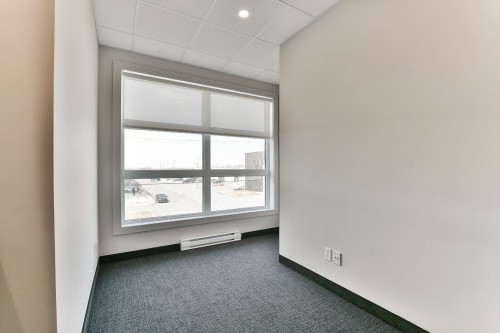 Office - 201-3305 Av. De La Gare, Mascouche, QC - Indoor Photo Showing Other Room