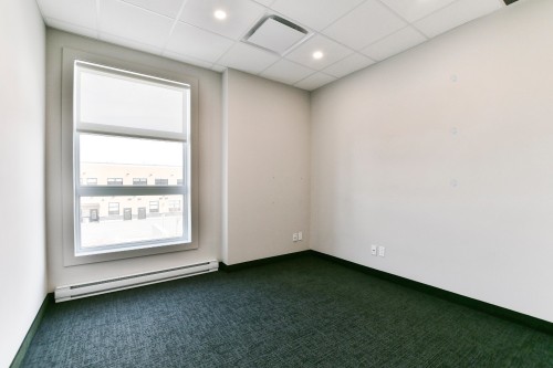 Office - 201-3305 Av. De La Gare, Mascouche, QC - Indoor Photo Showing Other Room