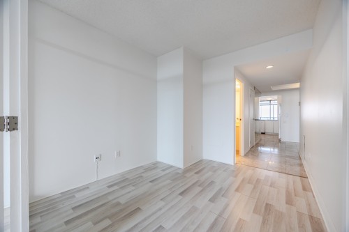 Den - 906-200 Rue Hall, Montréal (Verdun/Île-Des-Soeurs), QC - Indoor Photo Showing Other Room
