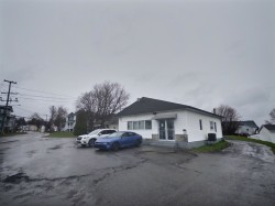 1751 Av. Lapierre  Québec (La Haute-Saint-Charles), QC G3E 1N5