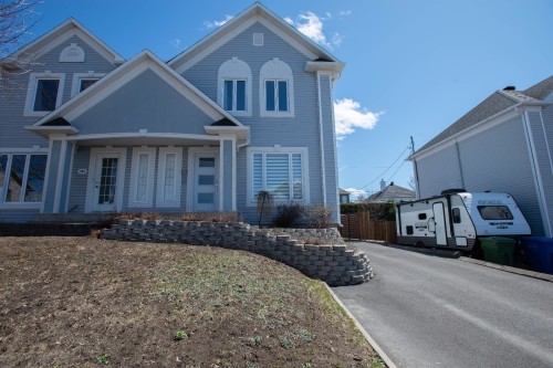 208 Rue Laurelou  Québec (Beauport), QC G1C 7L6