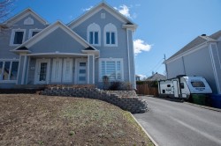 208 Rue Laurelou Québec (Beauport), QC G1C 7L6