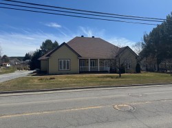 63 Rue St-Joseph N.  Rivière-Bleue, QC G0L 2B0