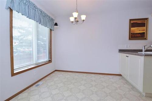 7-20 Orchard Hill Dr, Winnipeg, MB 