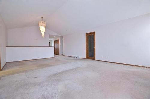 7-20 Orchard Hill Dr, Winnipeg, MB 