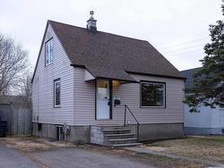 141 Kenogami Avenue S Thunder Bay, ON P7B 4R8