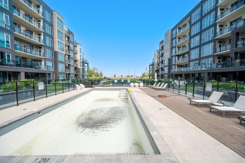 630-16 Concord Place, Grimsby, ON - Outdoor With Balcony