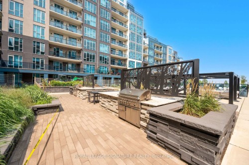 630-16 Concord Place, Grimsby, ON - Outdoor With Balcony