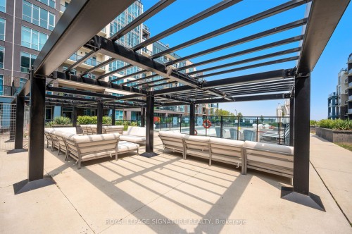 630-16 Concord Place, Grimsby, ON - Outdoor