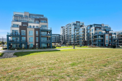 630-16 Concord Place, Grimsby, ON - Outdoor With Balcony