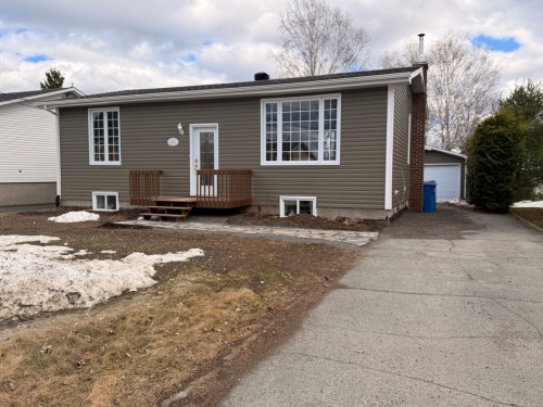 24 Rue de la Montagne  Rouyn-Noranda, QC J0Z 1Y0