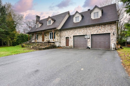 2710 Rue Johanne  Terrebonne (Terrebonne), QC J6Y 1J9