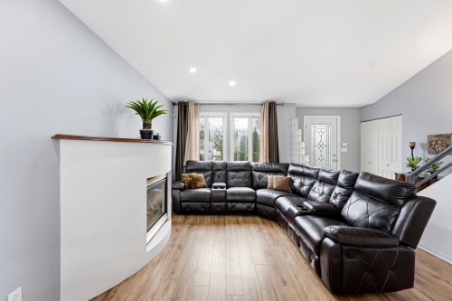 Salon - 960 Rue Basile-Routhier, Repentigny (Repentigny), QC - Indoor Photo Showing Living Room